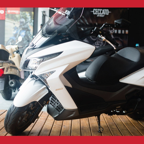 Imagen 4 de 17 de Kymco Xtown 250 - Unico Moto Canning