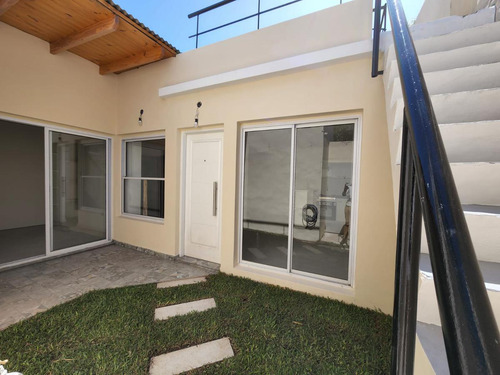 Ph De 3 Ambientes A Estrenar Con Jardin Y Terraza En Venta. Florida Oeste
