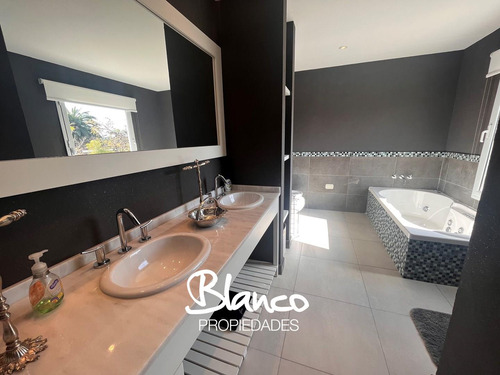 Casa En Venta En Los Lagos, Nordelta, Tigre