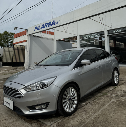 Ford Focus III 2.0 Sedan Titanium At6