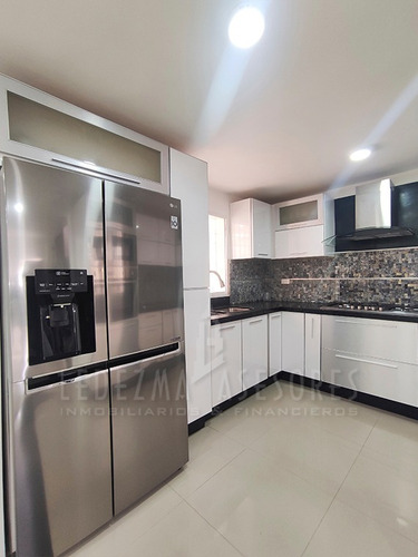 Imagen 6 de 17 de Ledezma Asesores Vende Townhouse Moderno A Estrenar, Ubicado En El Sector La Germania, Calle Toledo, Ciudad Bolívar - Venezuela