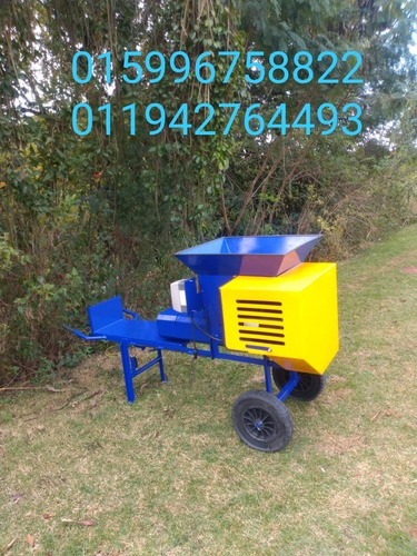 Imagem 2 de 10 de Maquina Embalar Silagem Manutec Eletrica