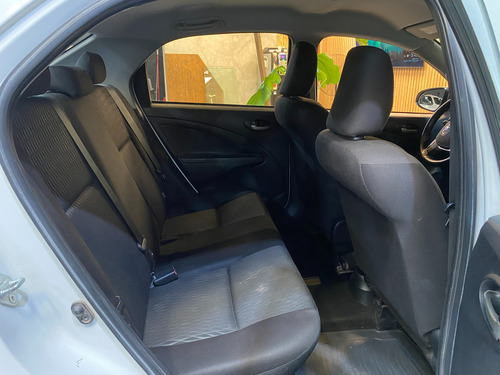 Toyota Etios 1.5 Sedan X