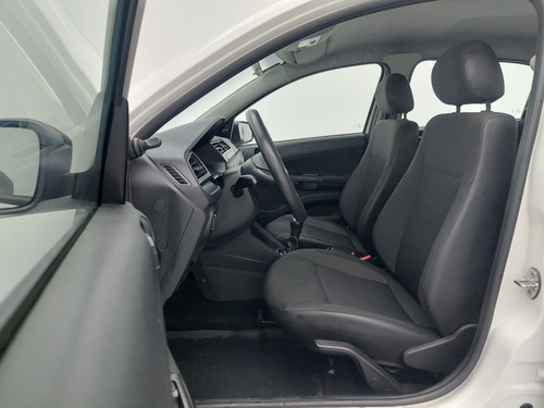 Volkswagen Voyage 1.0 12V MPI TOTALFLEX 4P MANUAL