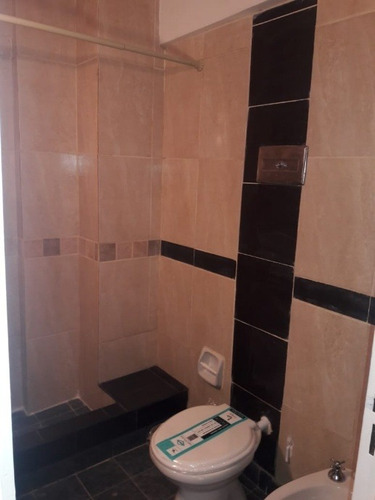 Imagen 10 de 14 de Departamento De 2 Ambientes En Venta - Ramos Mejia Norte