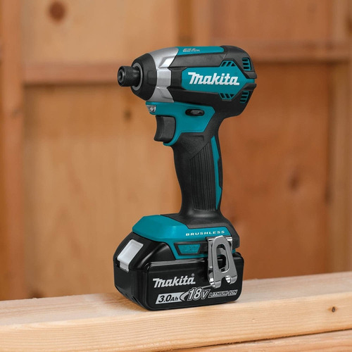 Kit De Perfuração Makita Xt281s. 18v, Com Carregador E Bater