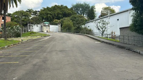 La Estrella Bodega 13.000m2