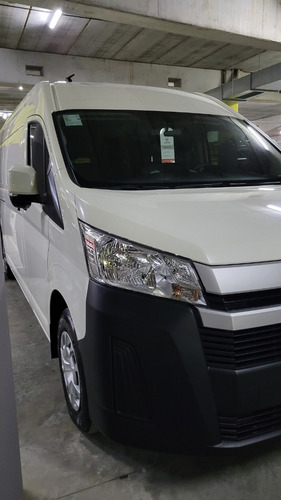 Toyota Hiace 2.8 Tdi Furgón 6at L2h2 3a 5p