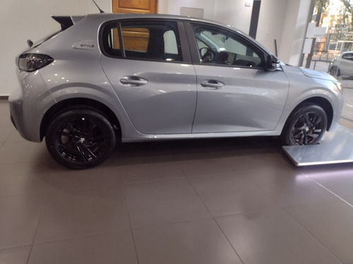 Imagen 3 de 7 de Peugeot 208 Style 1.6 Manual