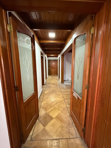 Arriedo Comercial 14 Oficinas, Sala De Reuniones, 12 Est.