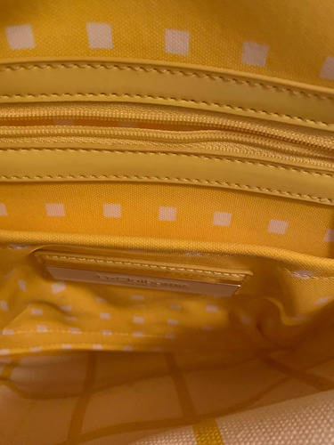 Imagen 3 de 4 de Bolsa Liz Claiborne Amarilla Seminueva Incluye Monedero