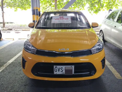 Taxi Kia Sephia 2023.