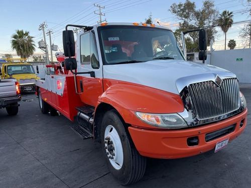 International 4400 Grua Con Underlift Y Carroceria