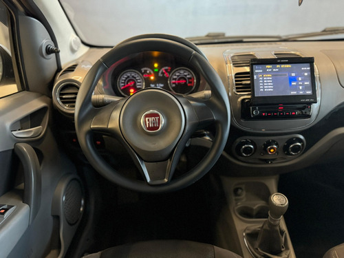 Fiat Grand Siena 1.6 16v Essence Flex 4p