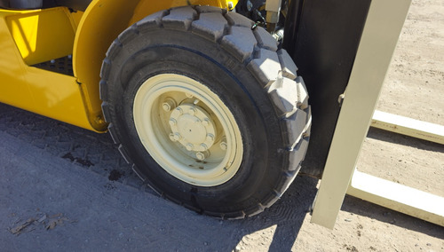Montacargas Yale Gdp25mx 5500 Lbs. Diesel