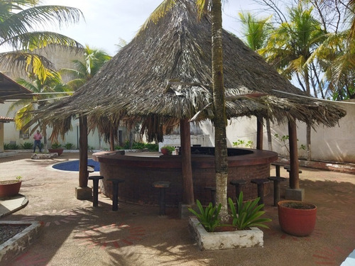 Imagen 3 de 18 de Infraestructura De Hotel Frente A Playa El Agua, 92 Hab, Para Remodelar Y Equipar.
