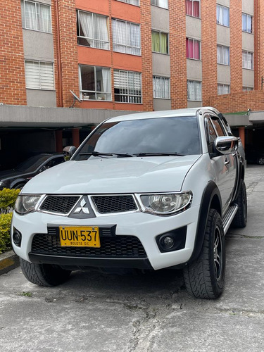 Mitsubishi L200 Sportero 2500 Cc M/t 4x4 2015