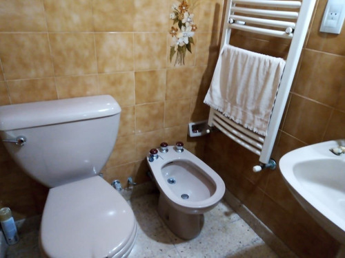 Excelente Chalet 4 Ambientes En Planta Baja