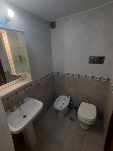 Triplex Amplio Y En Impecable Estado A La Venta Sin Expensas