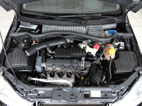 Chevrolet Corsa 1.4 MPFI MAXX SEDAN 8V FLEX 4P MANUAL