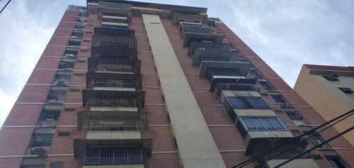 Se Vende Ph Ubicación: Pent-house, Asignado Con El No.31, Del 6to. Piso De Residencias Farol, Ubicado En La Calle Sánchez Carrero Sur, No.53 Maracay Estado Aragua.