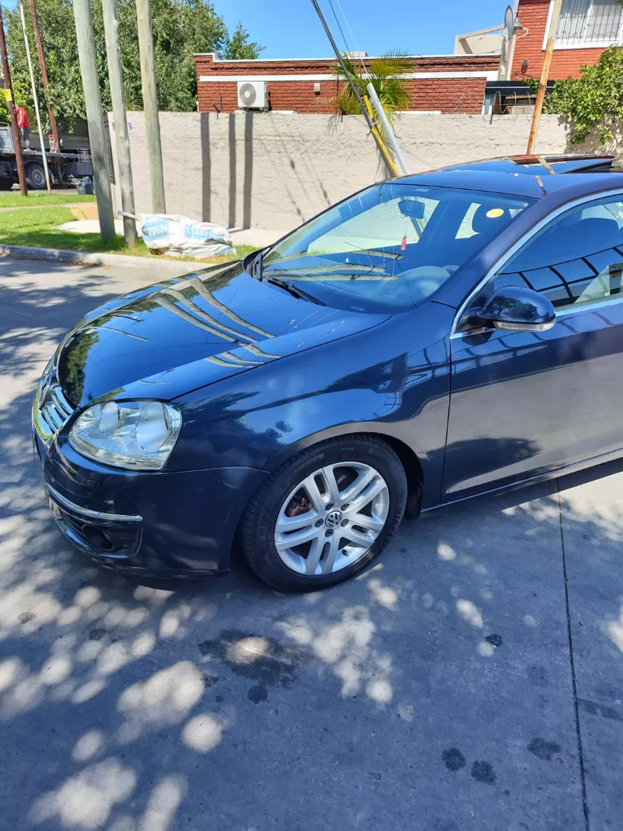 Volkswagen Vento 2.5 Advance 170cv