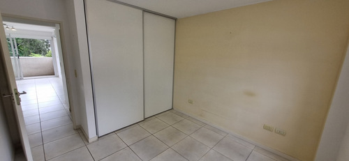 Departamento De Dos Ambientes En Alquiler En Castelar Norte