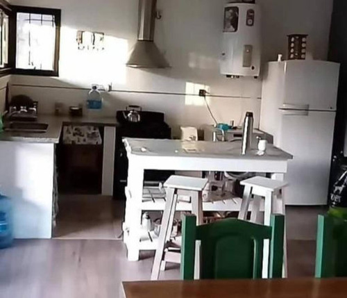 Casa En Venta - 2 Dormitorios 1 Baño - Cochera - 443mts2 - Pergamino
