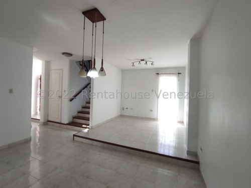 Imagen 6 de 28 de Hermoso Townhouse Urb. Las Bungavillas El Limón Sector El Progreso 23-12617 Ejc 04243439046