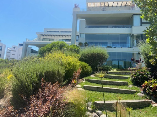 Gran Oportunidad Duplex Marbella, Semi Nuevo Vista Al Mar.