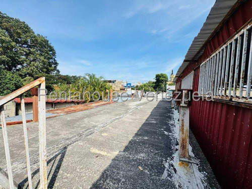 Julian Galindez Vende Locales En Zona Centro Barquisimeto #25-14909