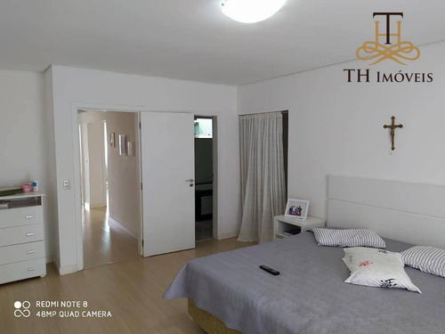 Imagem 15 de 19 de Sobrado Triplex Com 4 Suítes E 3 Vagas De Garagem À Venda, Com 246 M² Por R$ 1.500.000 - Centro - Balneário Camboriú/sc! - So0054