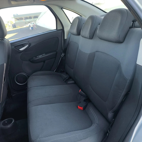 Fiat Grand Siena 1.4 MPI ATTRACTIVE 8V FLEX 4P MANUAL