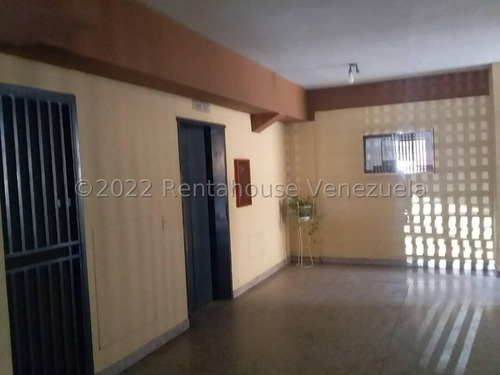 Imagen 25 de 30 de Apartamento En Venta En El Centro De Barquisimeto Lara 04245937542 Rafael Carrasquel Asesor Inmobiliario De Rent-a-house Centro Occidente