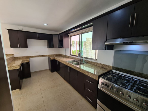 Imagen 6 de 24 de Casa En Renta De 3 Recámaras Y Piscina En Palmerales De Alta
