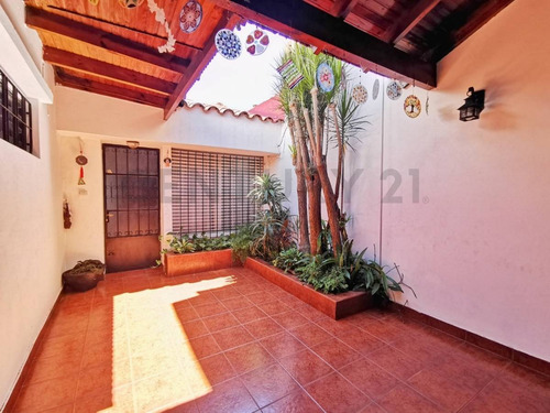Imagen 4 de 30 de Casa En Venta 4 Dormitorios La Plata