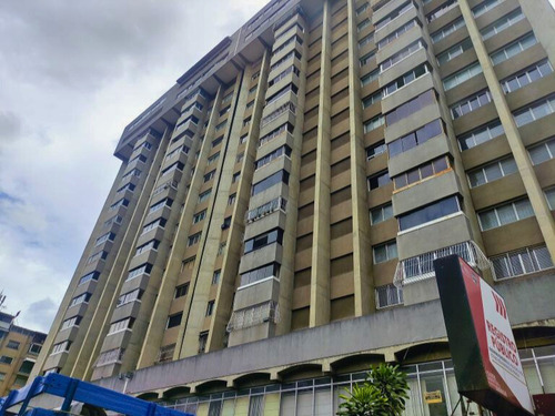 Venta. Apartamento. Los Dos Caminos (zq)