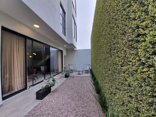 Gs Casa En Venta En El Mejor Fraccionamiento De Cumbres Amenidades