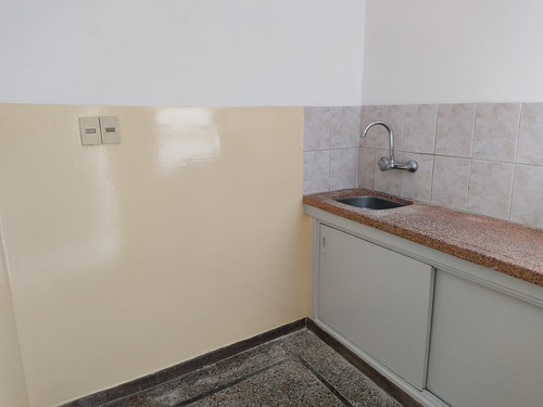 Apto 1 Dorm Con Patio Exclusivo, Próx. Montevideo Shopping