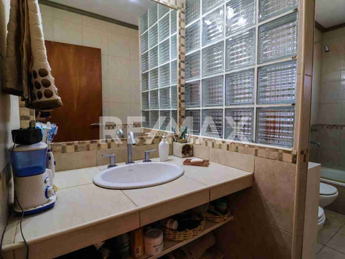 Venta Casa Con Pileta En Villa El Chocon Neuquen