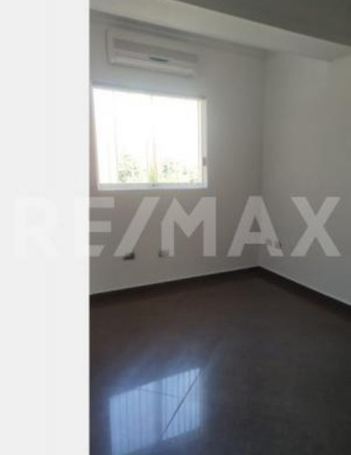 Imagen 7 de 15 de En Venta Bonito Apartamento En La Urb La Soledad