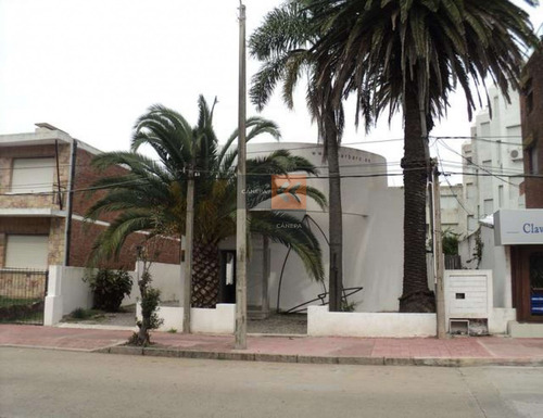 Local A La Venta En Zona Puerto De Punta El Este, Opción De Construir Otro Piso- Ref: 993