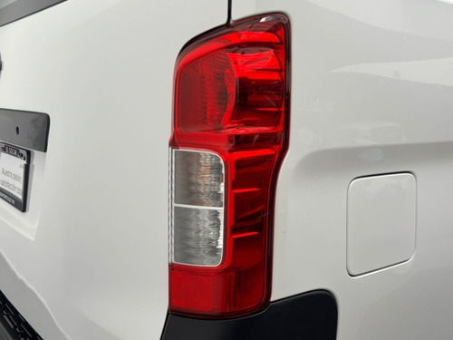 Nissan Urvan PANEL AMPLIA L4 2.5L STD