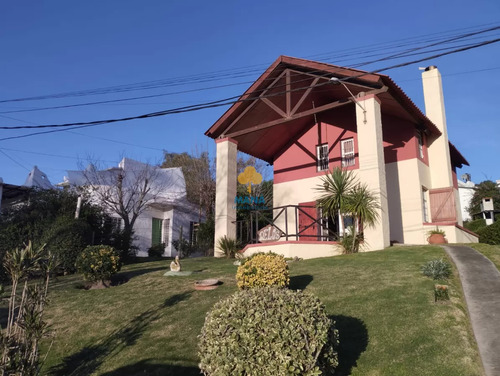 Venta, Casa 2 Dormitorios, A Metros Del Mar, Atlántida 825