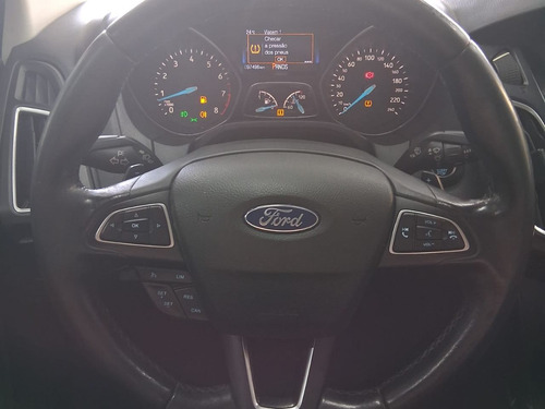Ford Focus Sedan Titanium 2.0 PowerShift