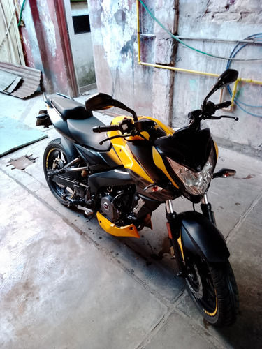 Bajaj Rouser Ns200