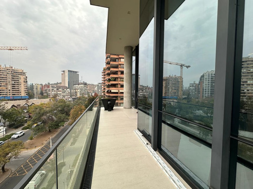 Vendo Oficina De Lujo De 173 M2 En Nueva Costanera, Vitacura