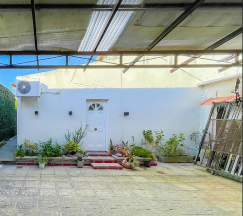 Casa En Venta - 3 Dormitorios 2 Baños - Local - 4662mts2 - Ensenada