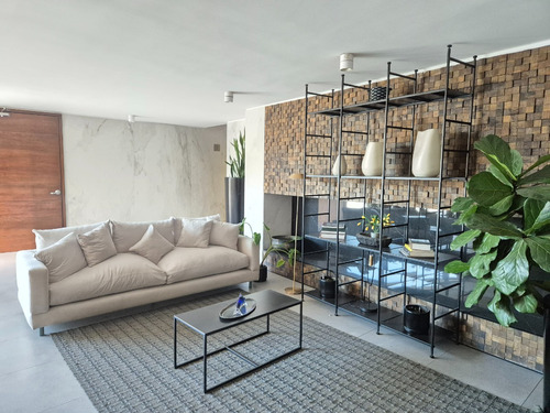 Moderno Departamento Con Patio Privado