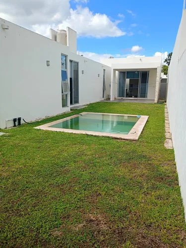 Casa En Renta De Una Planta En Residencial Alba En Conkal.